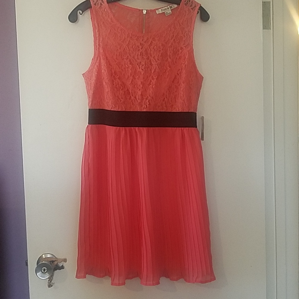 NWT New Forever 21 L coral dress lace pleats short